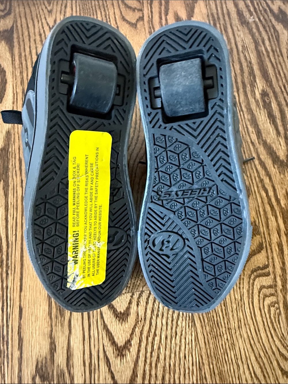 Heelys Black and Gray Youth Lace-Up Skate Sneakers - Picture 5 of 6